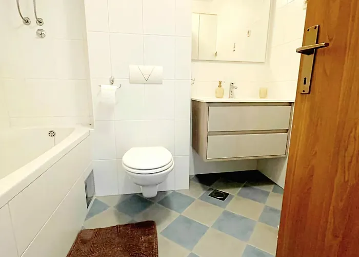 Little Sunlight Oasis Apartment *