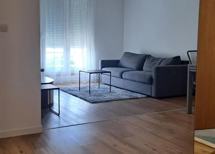 Little Sunlight Oasis Apartment *